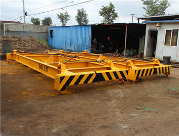 Chiny 20 feet semi-automatic container spreader dostawca